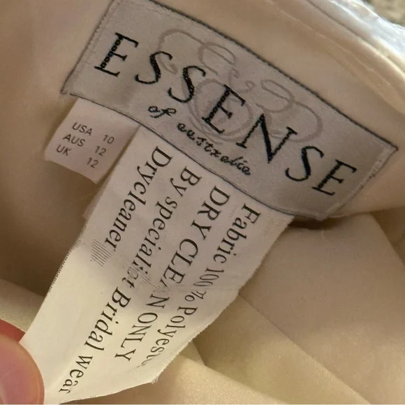 Essense of Australia Wedding Dress Sz 10 - Picture 13 of 13